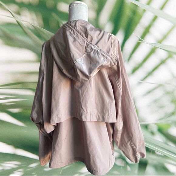 SOIA & KYO plus-size, lightweight pale pink/ beige windbreaker type jacket - Picture 11 of 11